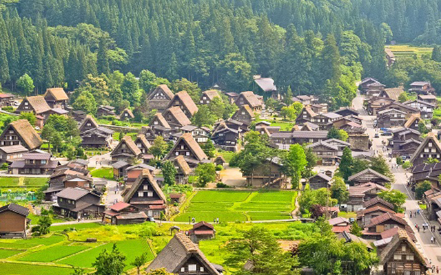 Du lịch Nhật Bản khám phá ngôi làng cổ Shirakawa-go và Gokayama